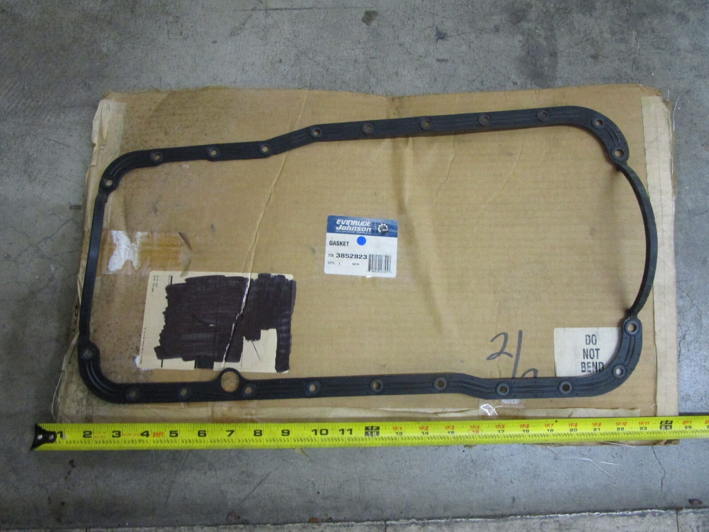 *NEW OEM* 0820 OMC Johnson Evinrude Gasket 3852823