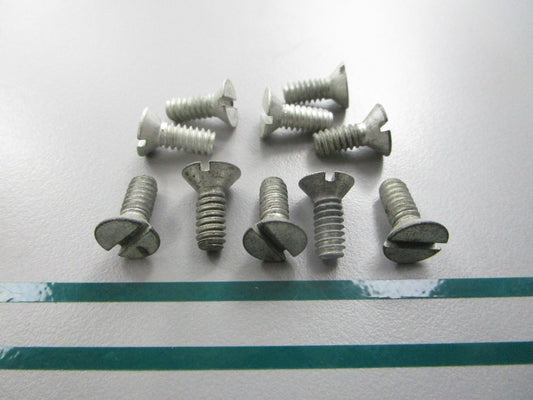 NEW OEM (LOT OF 10) 302104 0302104 OMC Johnson Evinrude Screw 0810