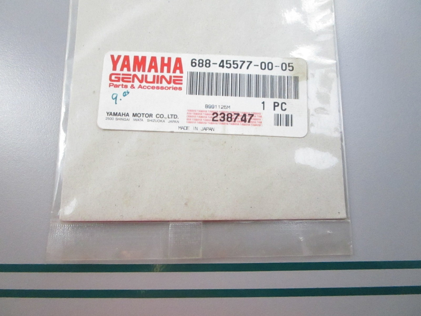NEW OEM 688-45577-00-05 Yamaha Shim 0810