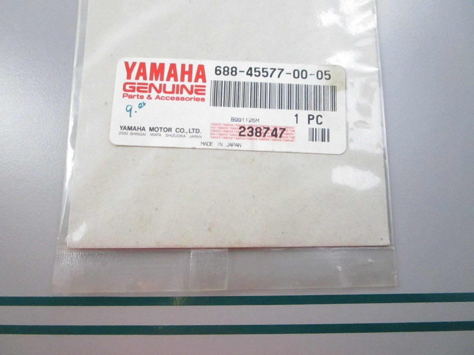 NEW OEM 688-45577-00-05 Yamaha Shim 0810