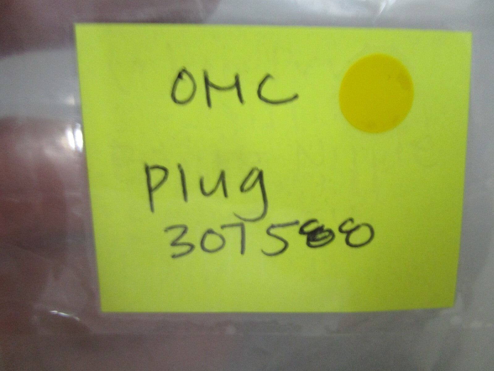 *NEW OEM* 0750 OMC Johnson Evinrude PLUG 307588 0307588