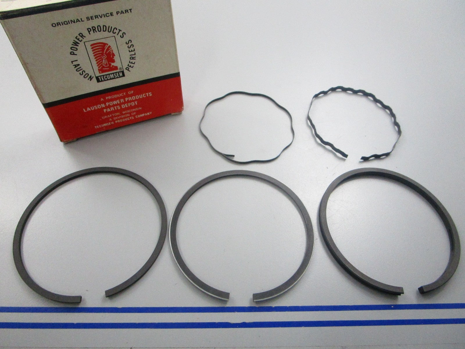 NEW OEM 32005 Tecumseh Piston Ring Set 0810