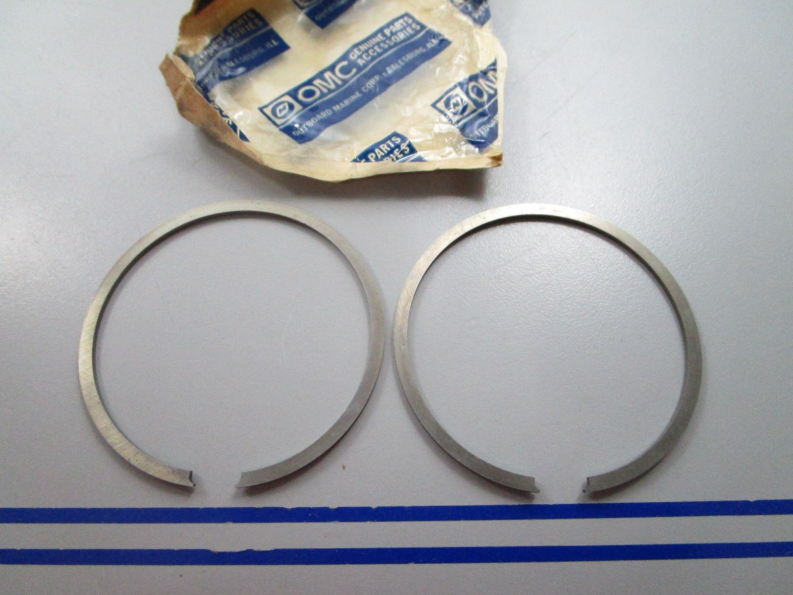 NEW OEM 383473 0383473 OMC Johnson Evinrude 2 Ring Set 0810