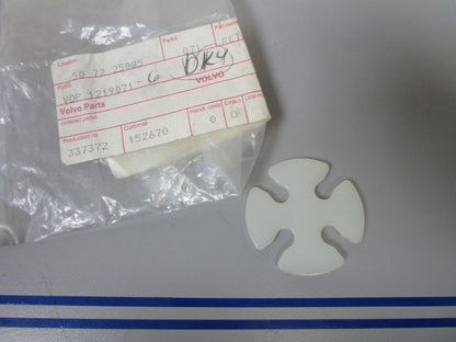 *NEW OEM* 0810 Volvo Penta Retainer 1219071
