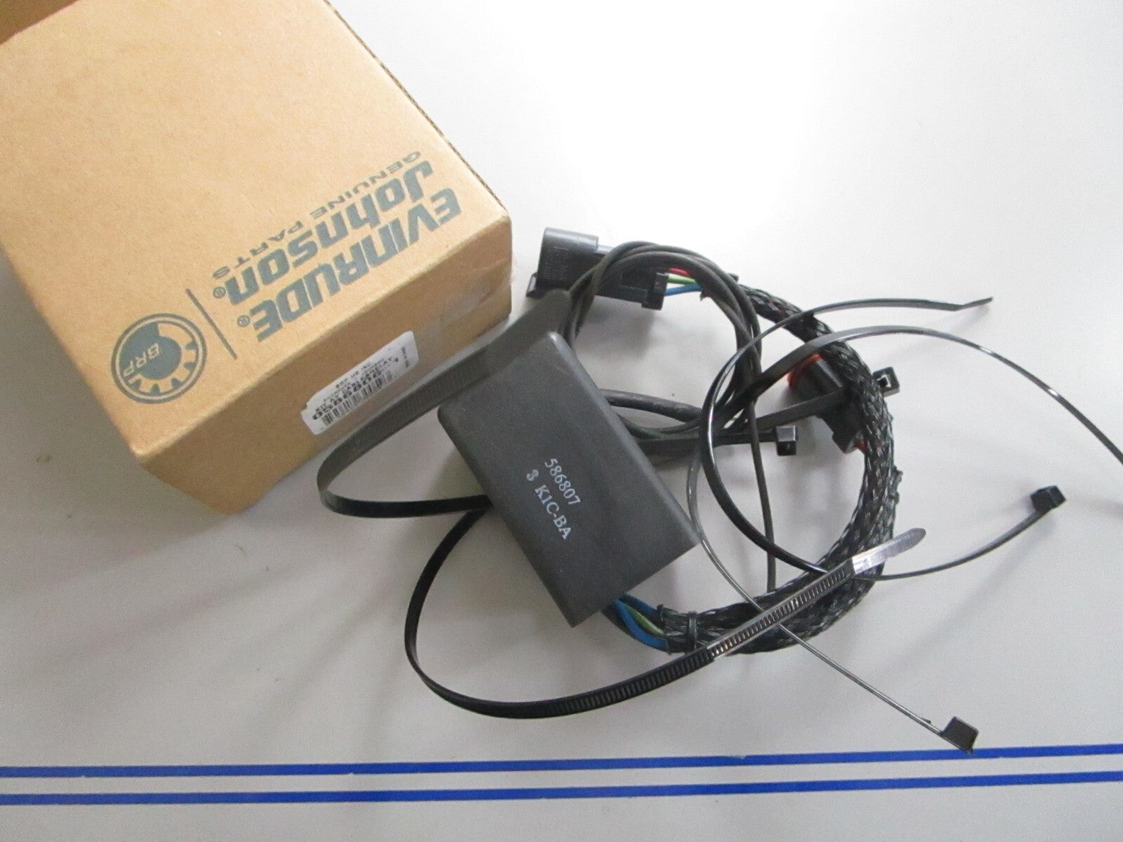 *NEW OEM* 0810 OMC Johnson Evinrude Cable & Relay Kit 586806 0586806