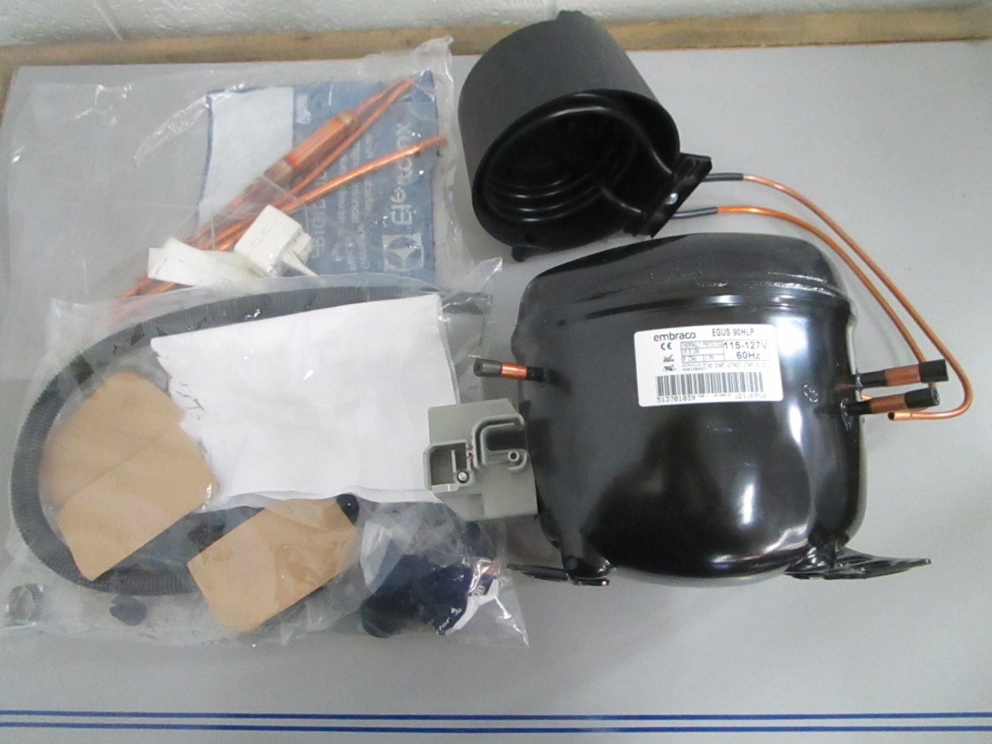 *NEW OEM* 0820 Electrolux Compressor Kit 5304475102