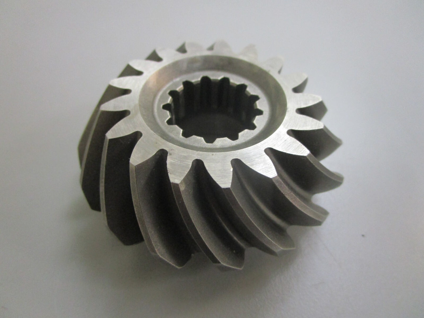 *NEW OEM* 0820 Mercury Quicksilver Pinion Gear 43-17064A3