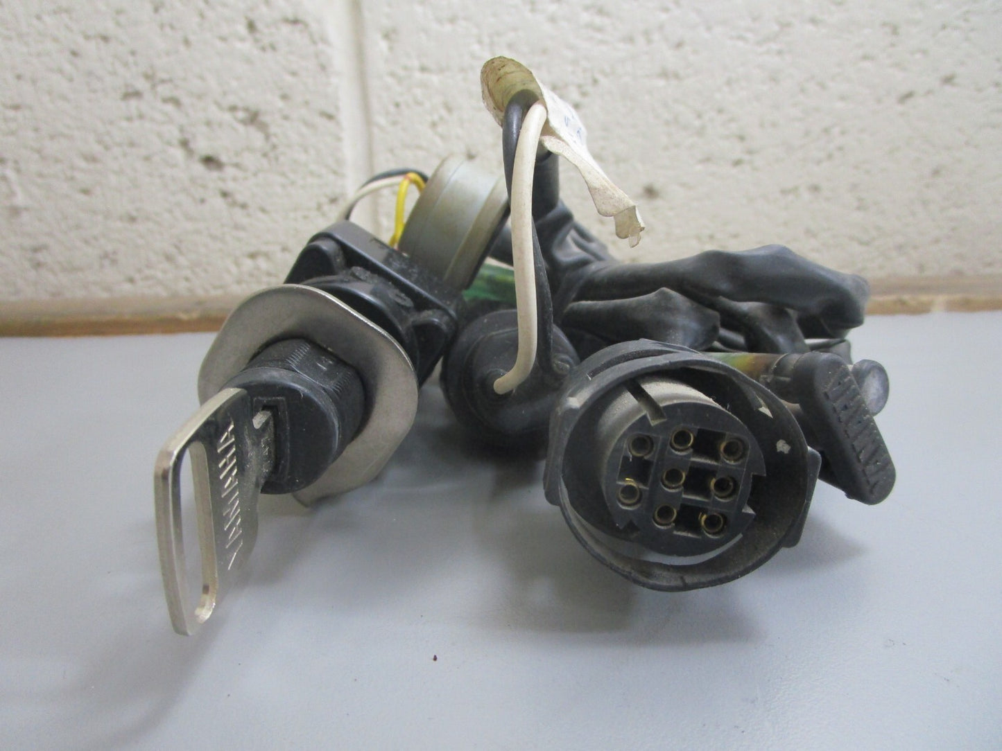 *NEW OEM* 0820 Yamaha Key Switch Ay 704-82576-00-00