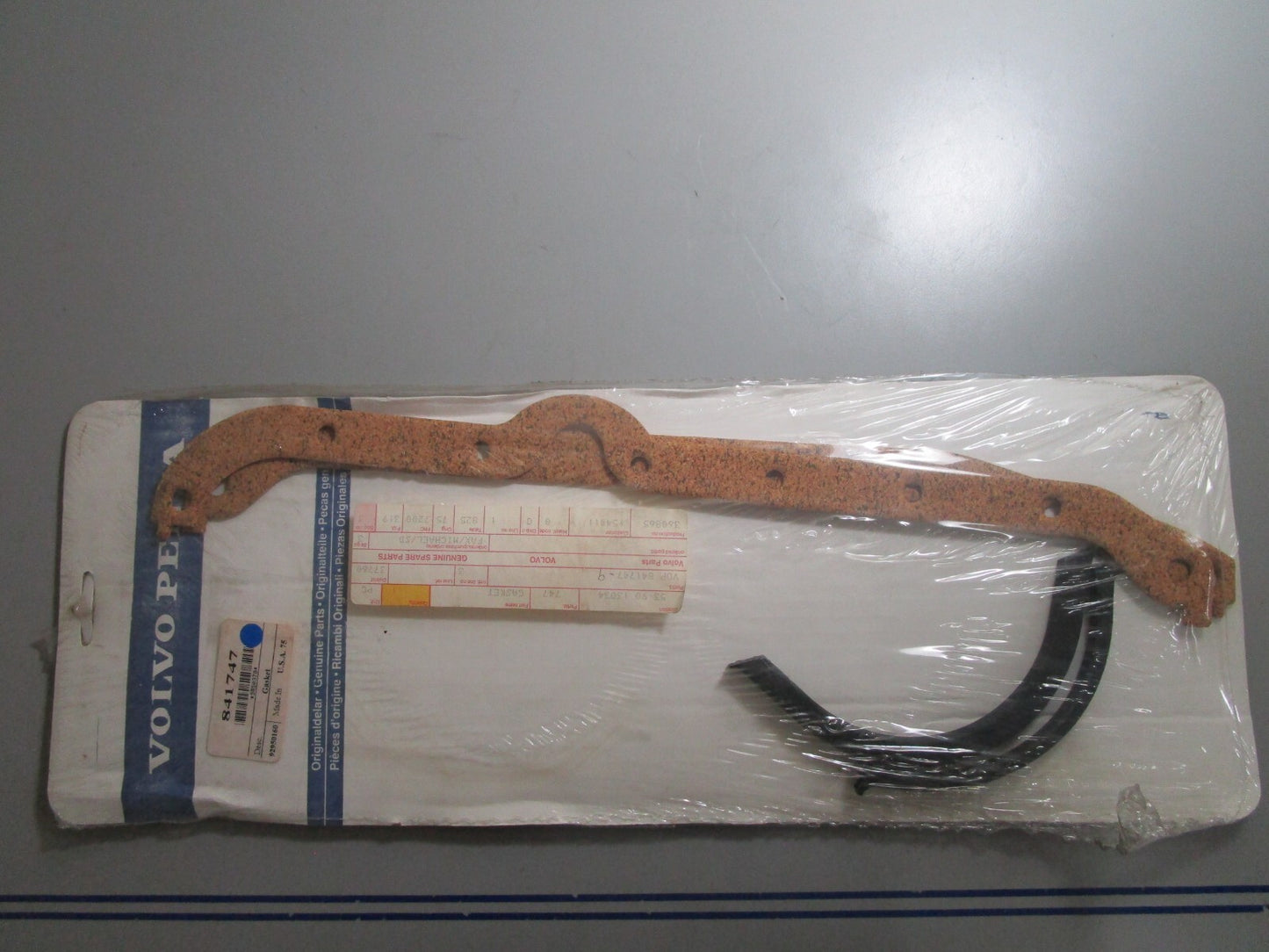*NEW OEM* 0810 Volvo Penta Gasket 841747