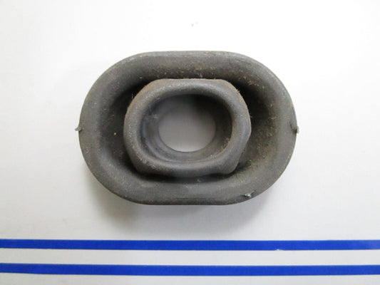 *NEW OEM* 0820 OMC Johnson Evinrude Grommet 304019 0304019