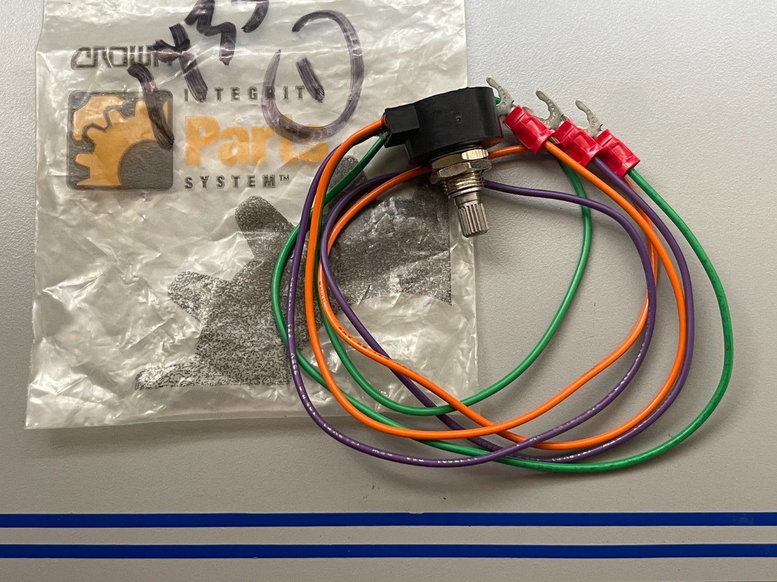 *NEW OEM* 0720 Crown Potentiometer 143527