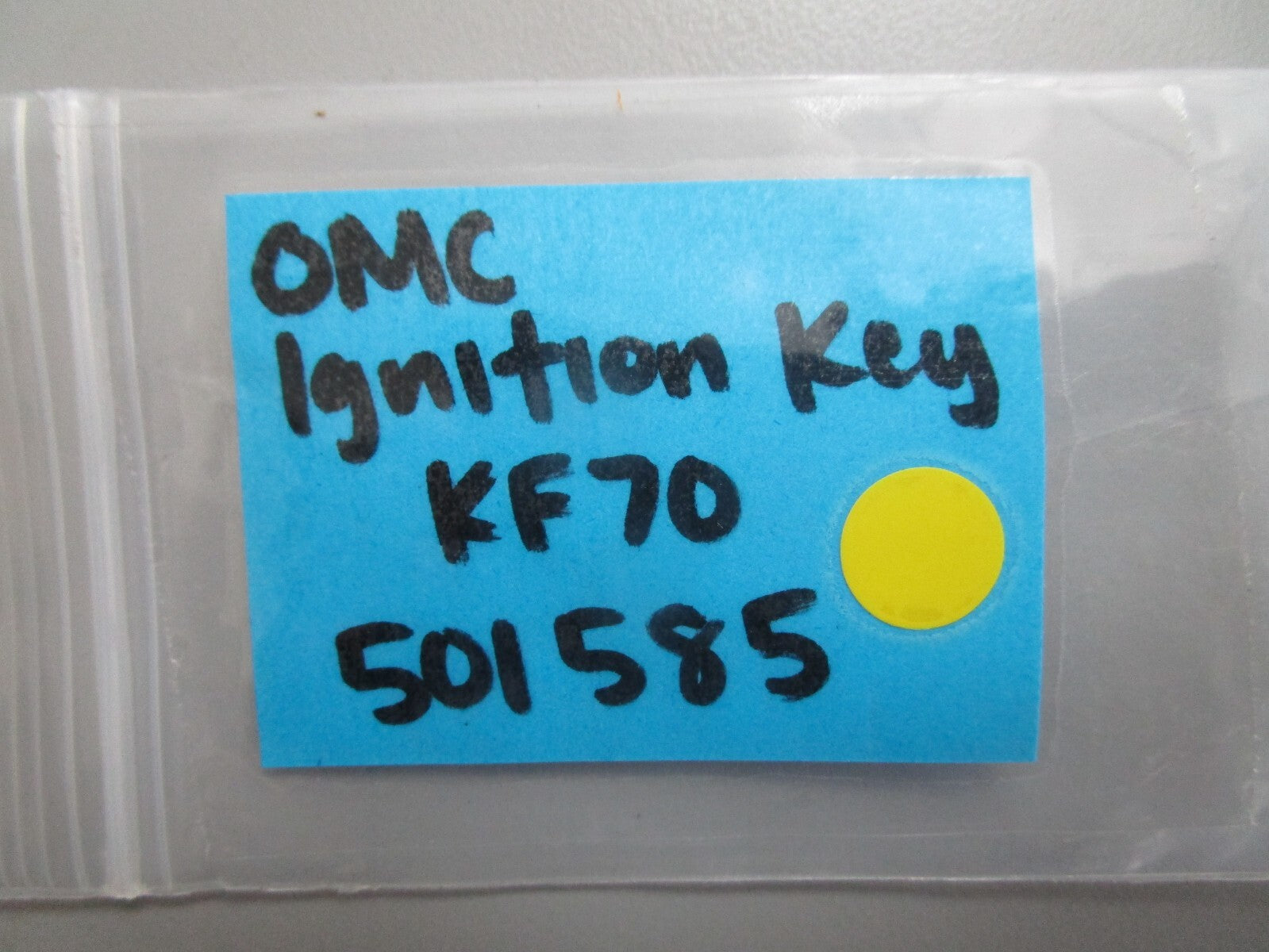 *NEW OEM* 0810 OMC Johnson Evinrude Ignition Key KF70 501585 0501585