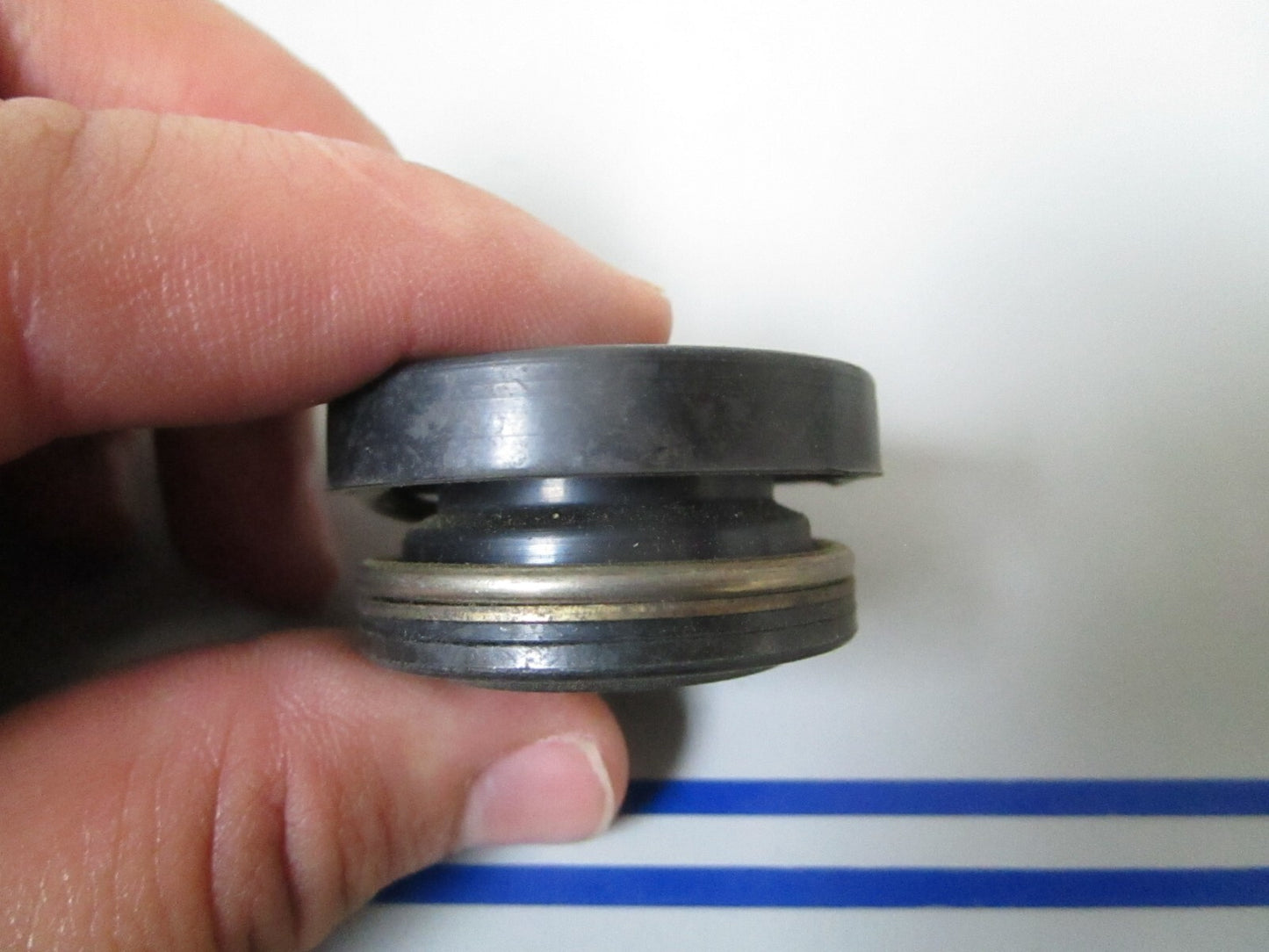 *NEW OEM* 0720 Volvo Penta Seal 460839