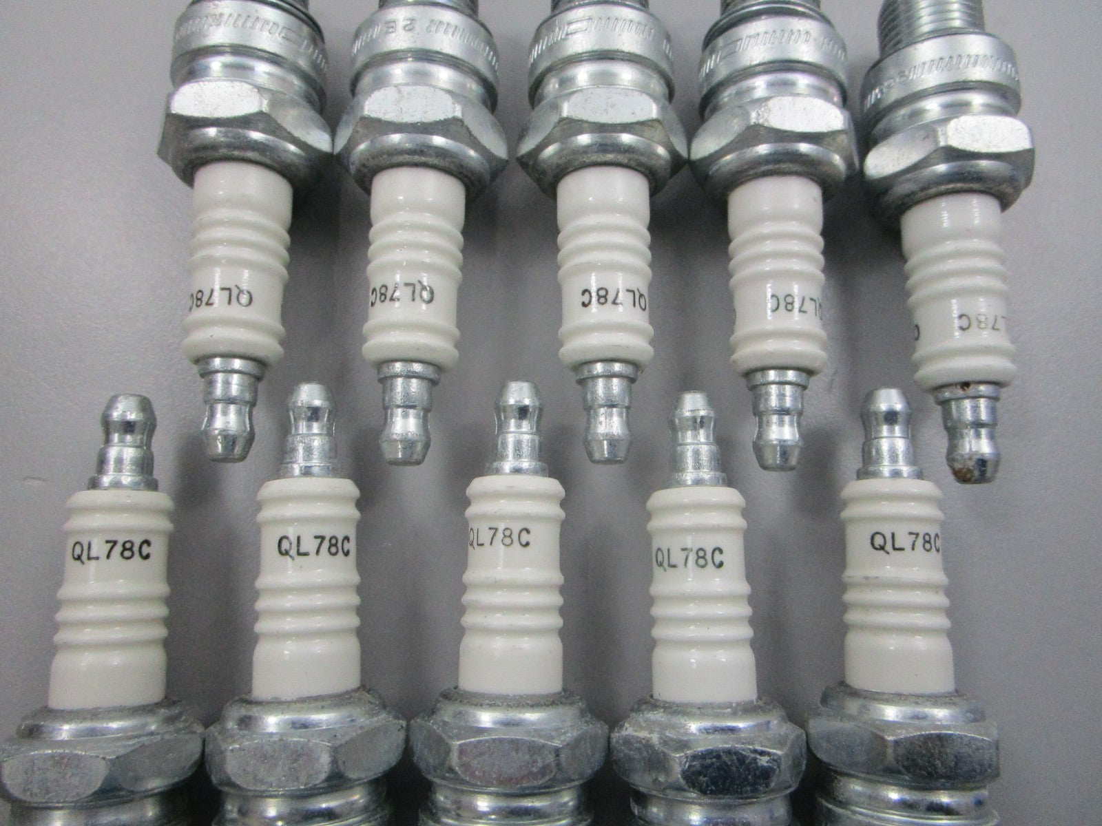 NEW (LOT OF 10) QL78C Champion Spark Plug 0810