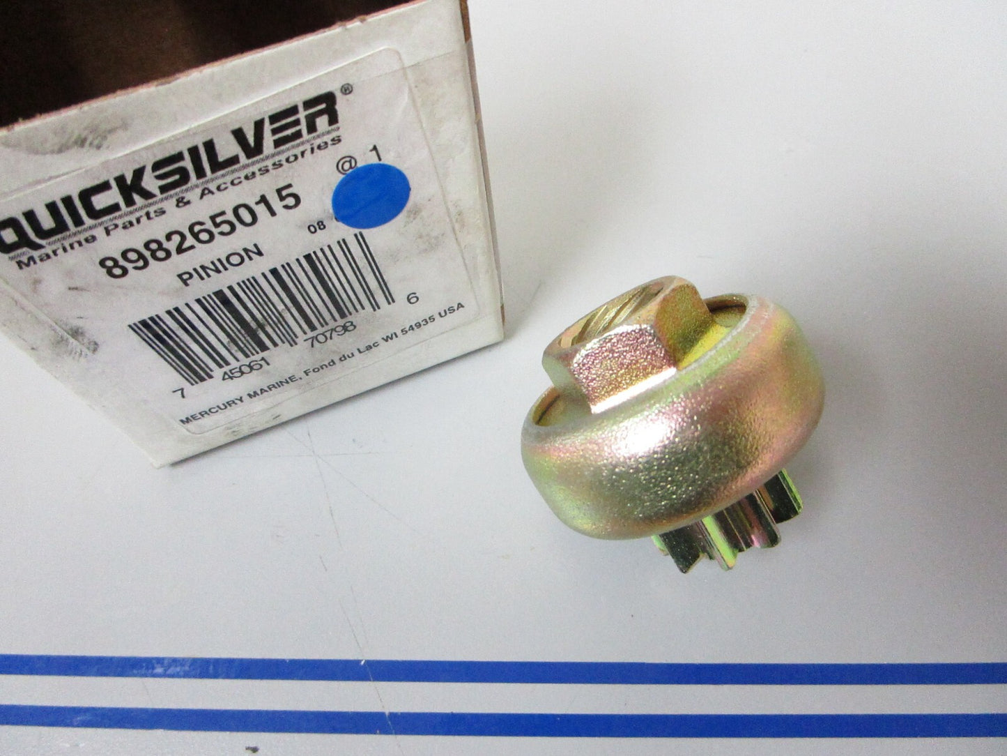 *NEW OEM* 0810 Mercury Quicksilver Pinion 898265015