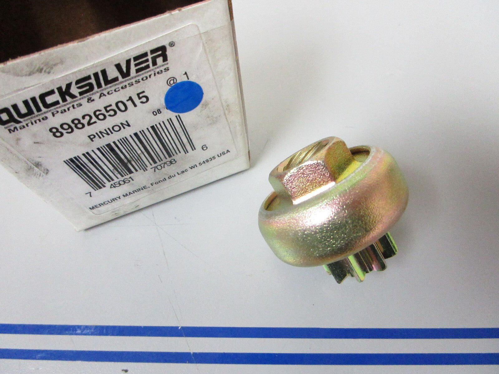 *NEW OEM* 0810 Mercury Quicksilver Pinion 898265015