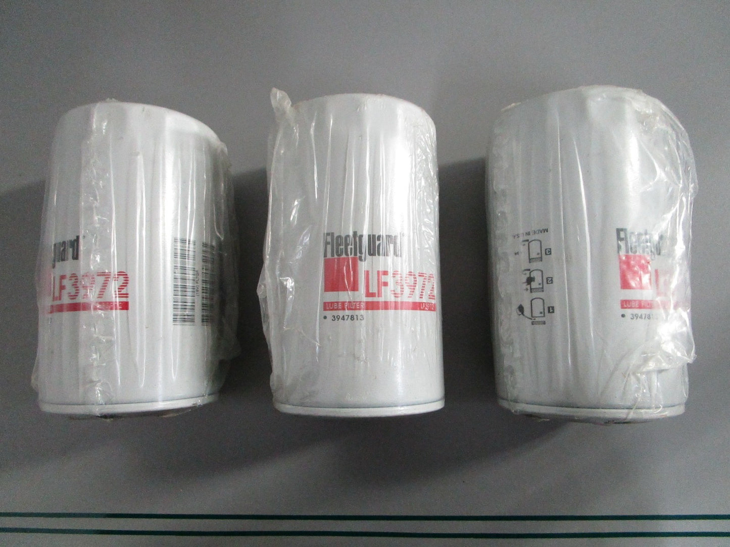 NEW OEM (LOT OF 3) LF3972 Fleetguard Lube Filter 0820
