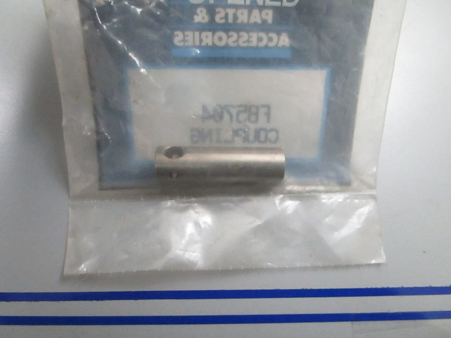 *NEW OEM* 0810 Mercury Quicksilver Coupling F85704