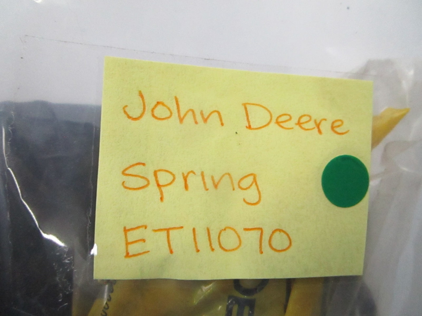 NEW OEM ET11070 John Deere Spring 0810