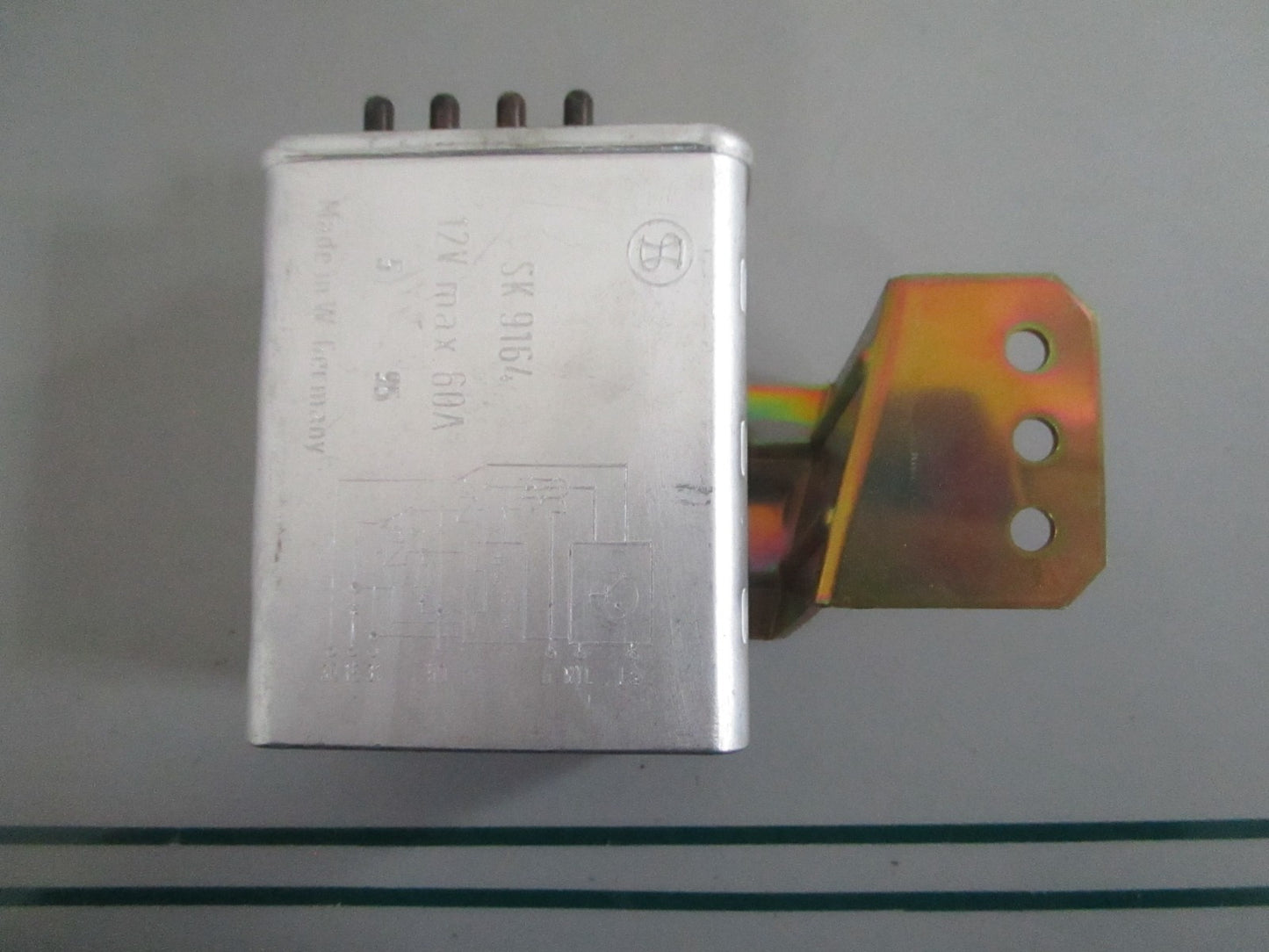 NEW OEM 0015452232 Mercedes-Benz Diesel Glow Plug Relay 0820