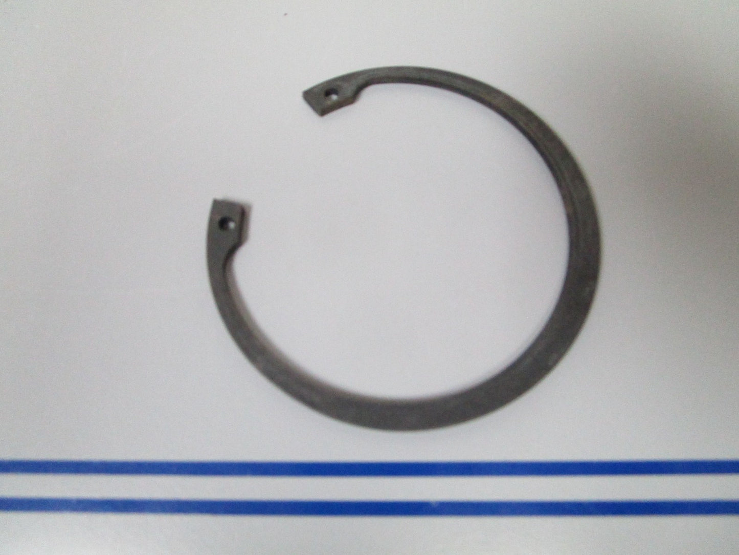 NEW OEM 320309 0320309 OMC Johnson Evinrude Retainer Ring 0810