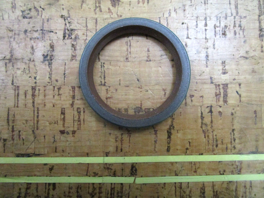 *NEW OEM* 0750 OMC Johnson Evinrude CRANKCASE SEAL 339620 0339620