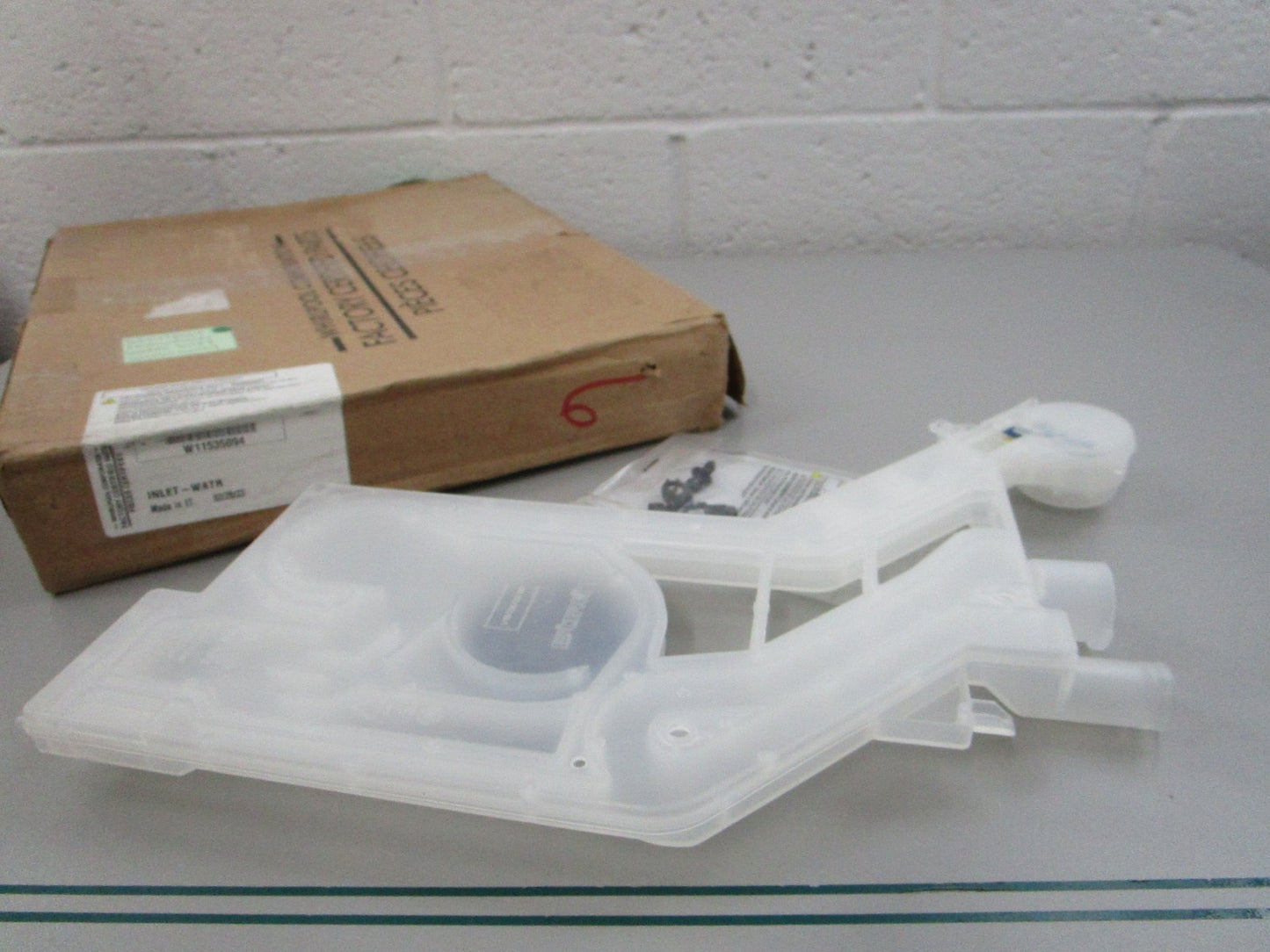 NEW OEM W11535094 Whirlpool Dishwasher Water Inlet 0810