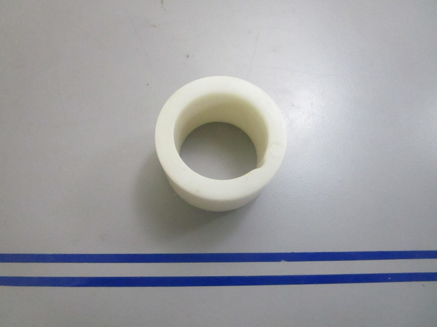 *NEW OEM* 0810 OMC Johnson Evinrude Bushing 313880 0313880