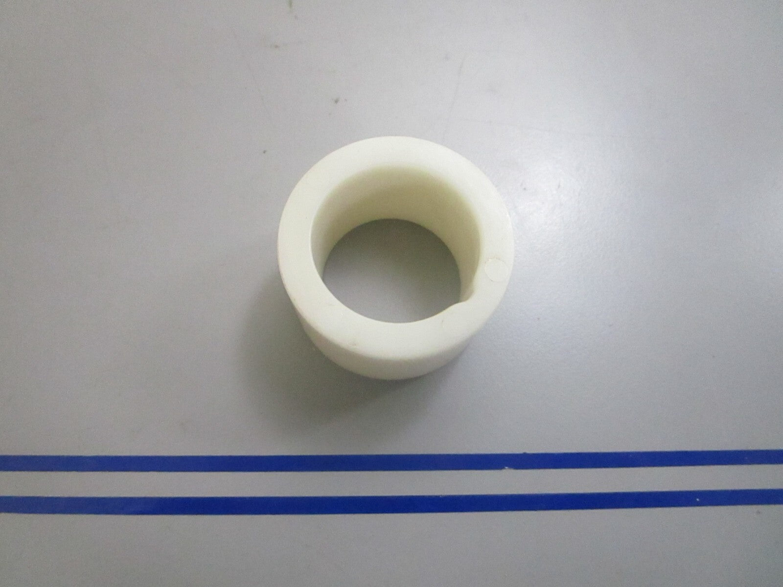 *NEW OEM* 0810 OMC Johnson Evinrude Bushing 313880 0313880