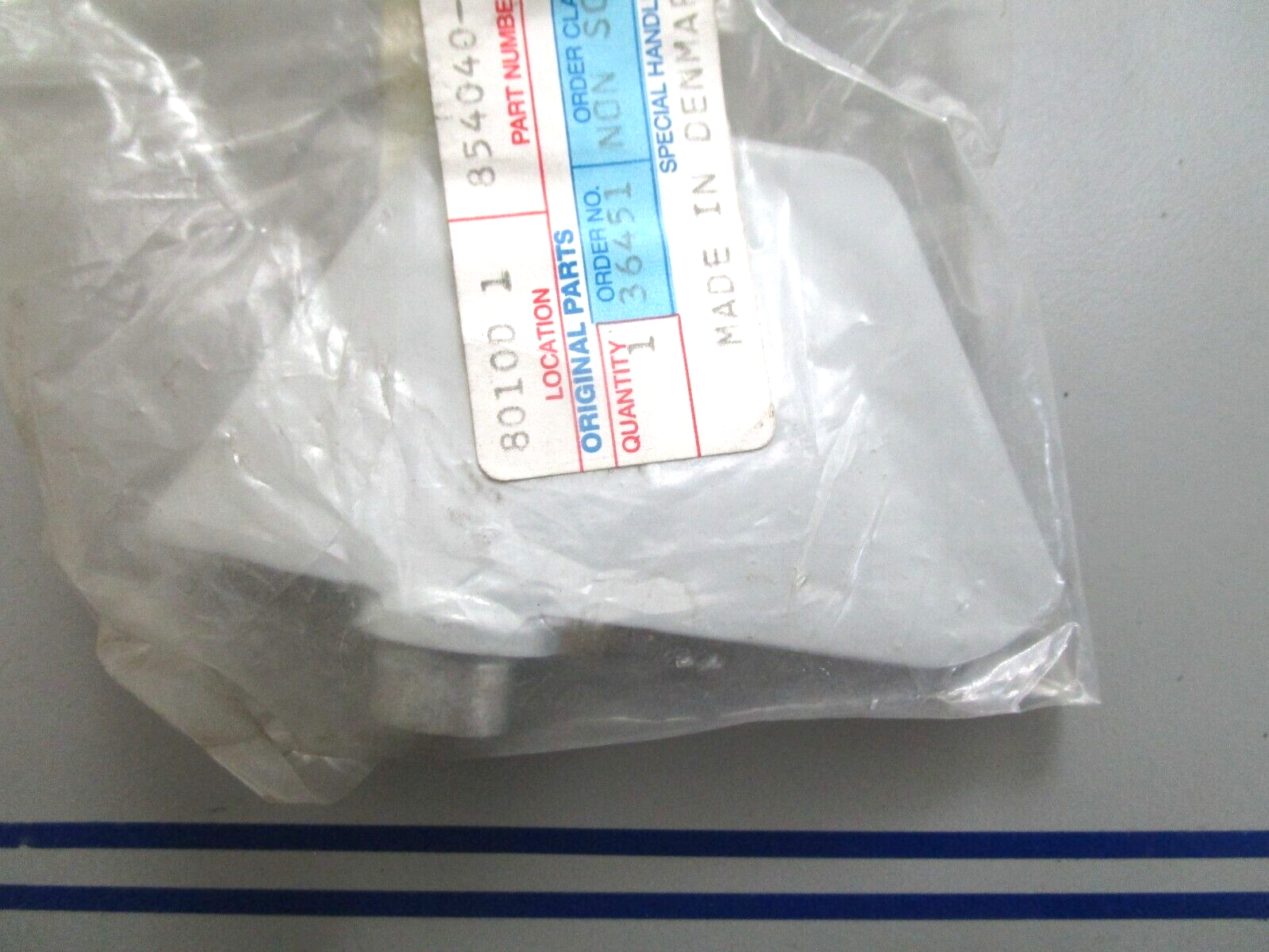 *NEW OEM* 0820 Volvo Penta Fin 854040