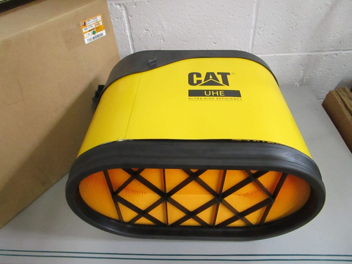 Caterpillar CAT 420-1779 Std Efficiency Primary Engine Air Filter NEW OEM 0820