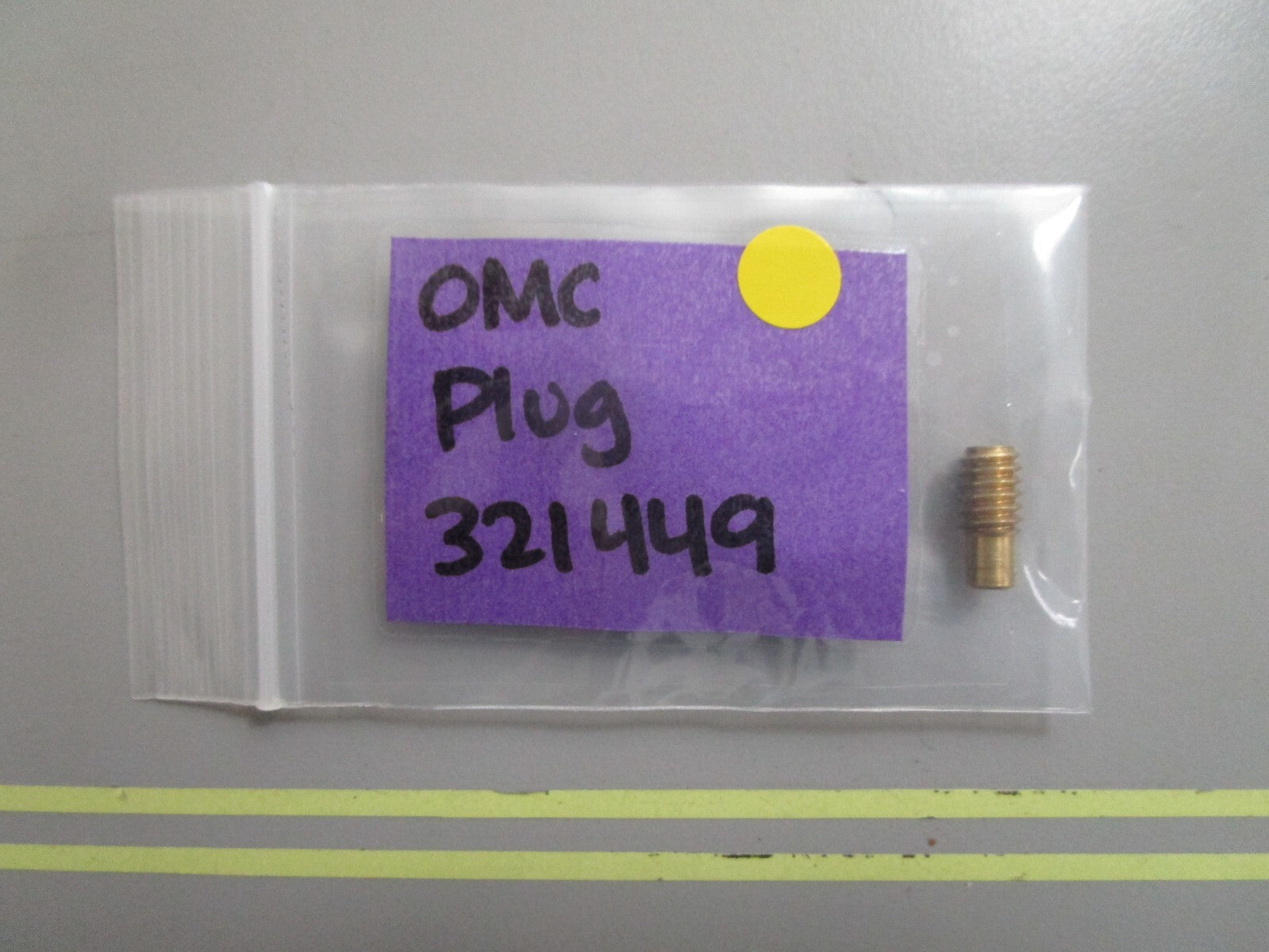 *NEW OEM* 0770 OMC Johnson Evinrude .060 Plug (60C) 321449 0321449