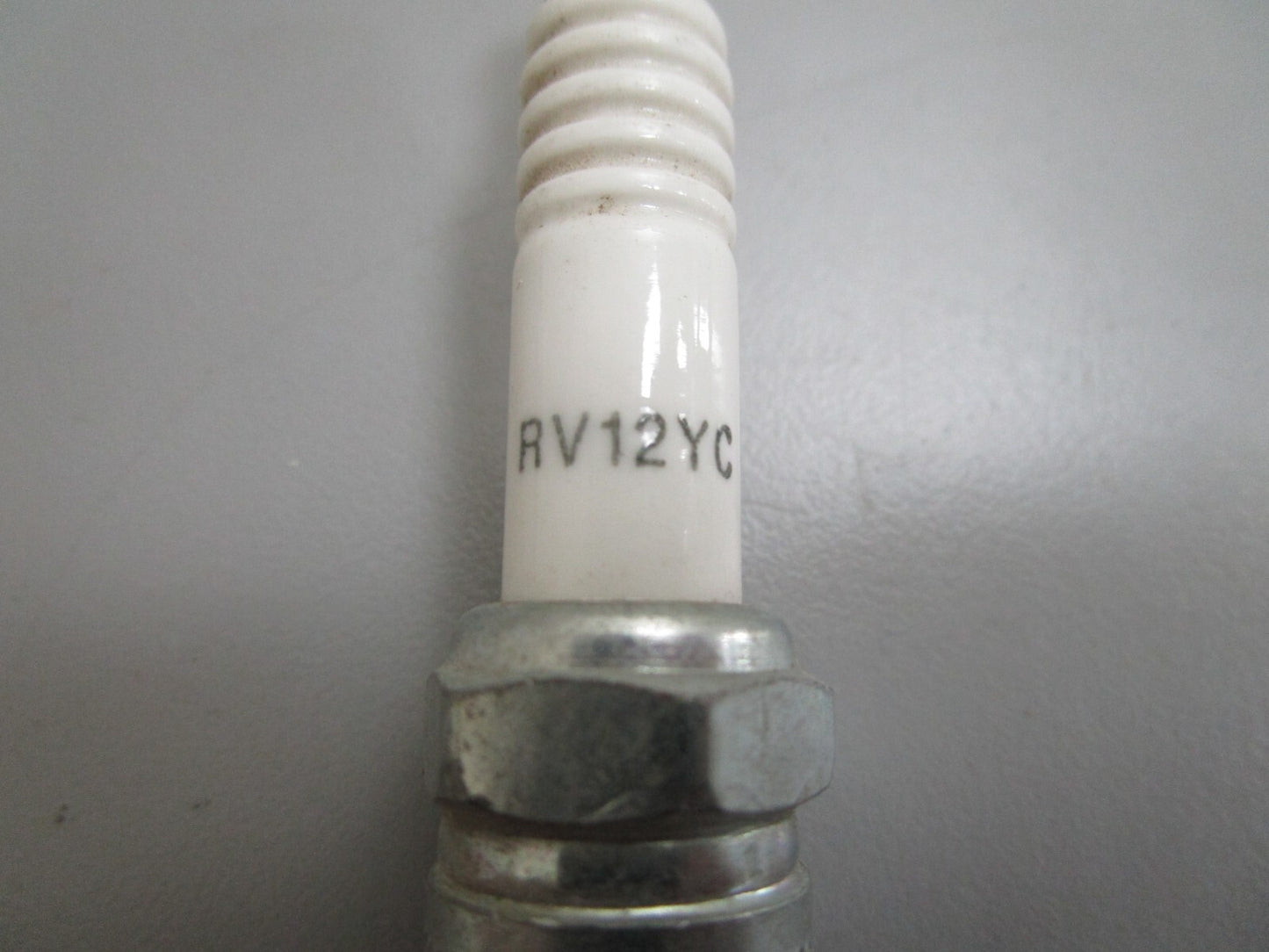 *NEW* (LOT OF 24) 0820 Champion Spark Plug RV12YC