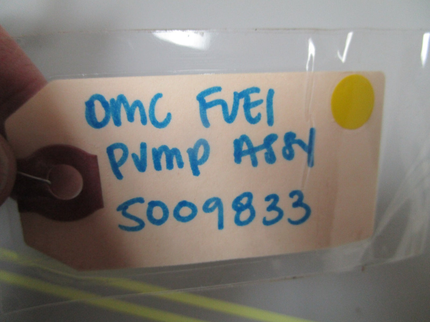 *NEW OEM* 0720 OMC Johnson Evinrude Fuel Pump Assembly 5009833