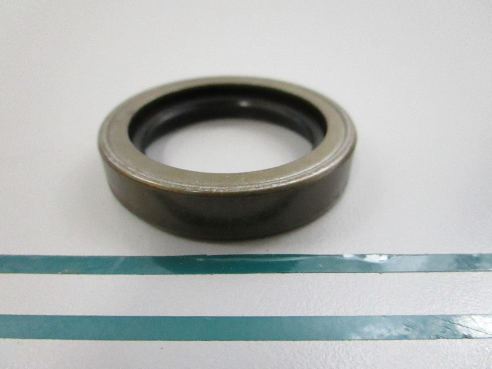 John Deere NEW OEM Oil Pump Drive Shaft Seal AL28922 1040 1140 2040 NOS 0810