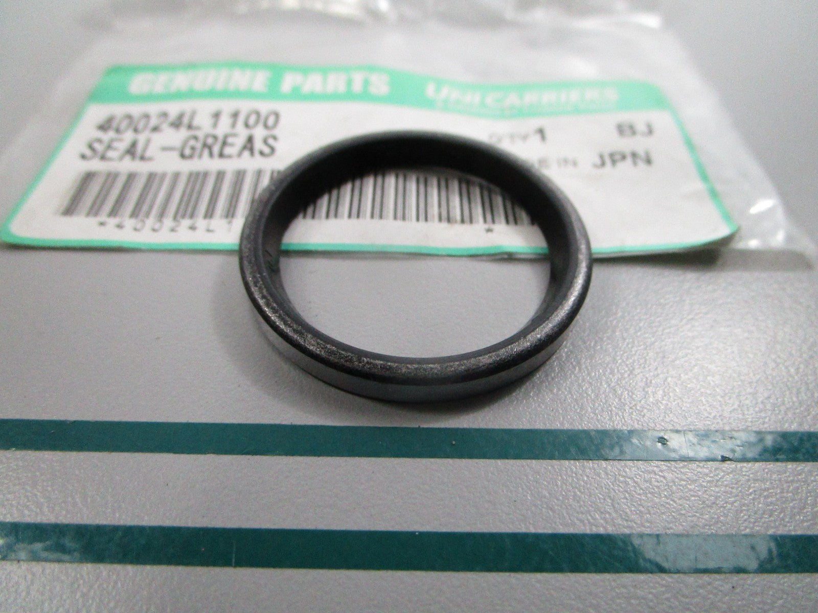 NEW OEM 40024L1100 Mitsubishi Unicarriers Grease Seal 0810