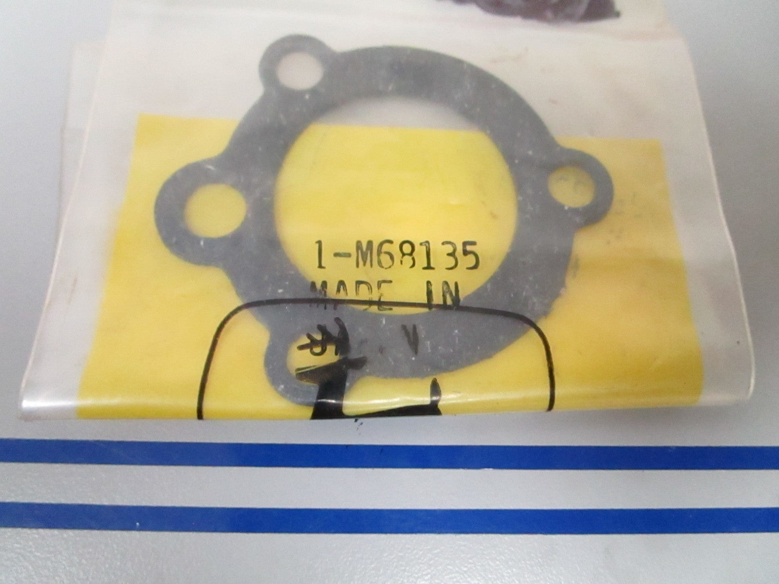 NEW OEM M68135 John Deere Intake Gasket 0810