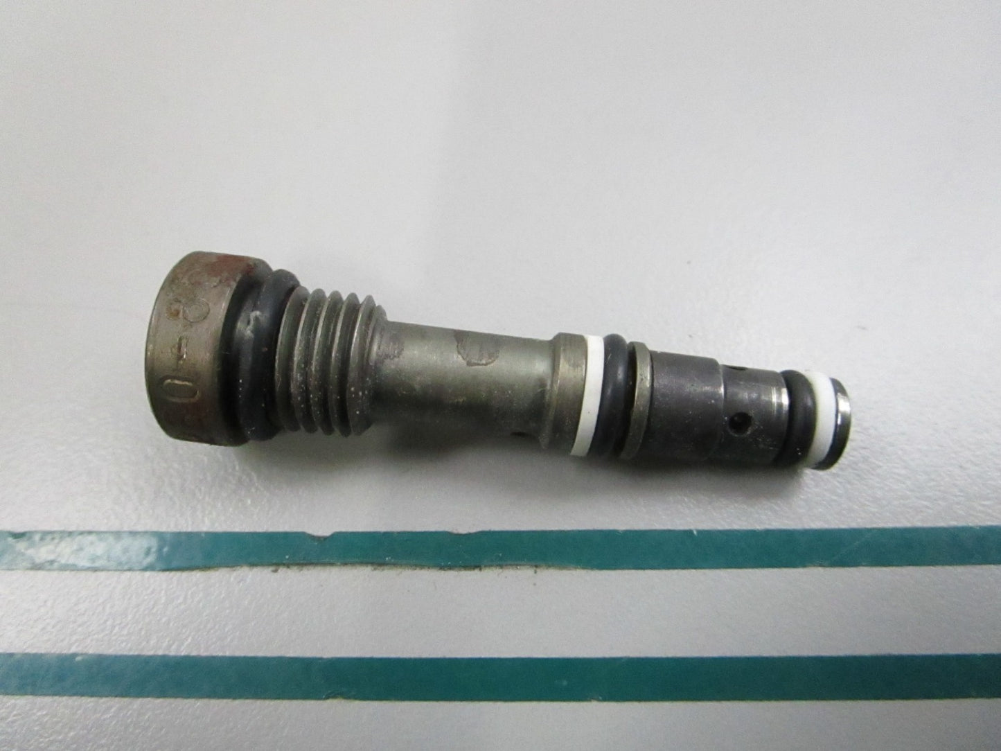 NEW OEM 260-8590 CAT Shuttle Valve 0810