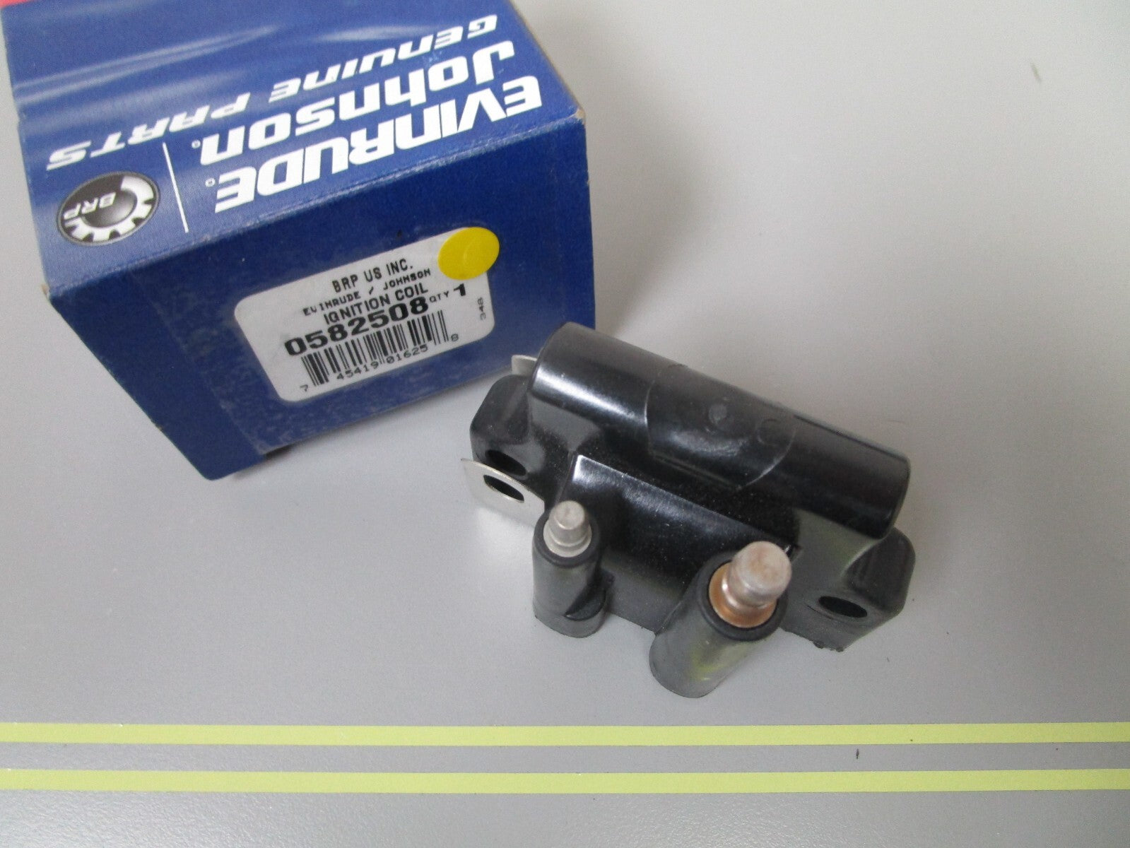 *NEW OEM* 0810 OMC Johnson Evinrude Ignition Coil 582508 0582508