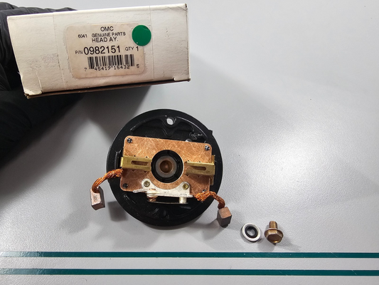NEW OEM 982151 0982151 OMC Johnson Evinrude Head Assembly 0810