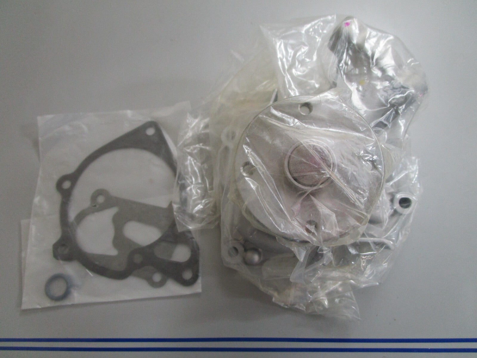 *NEW OEM* 0820 Generac 2.6L Water Pump 0F17040395