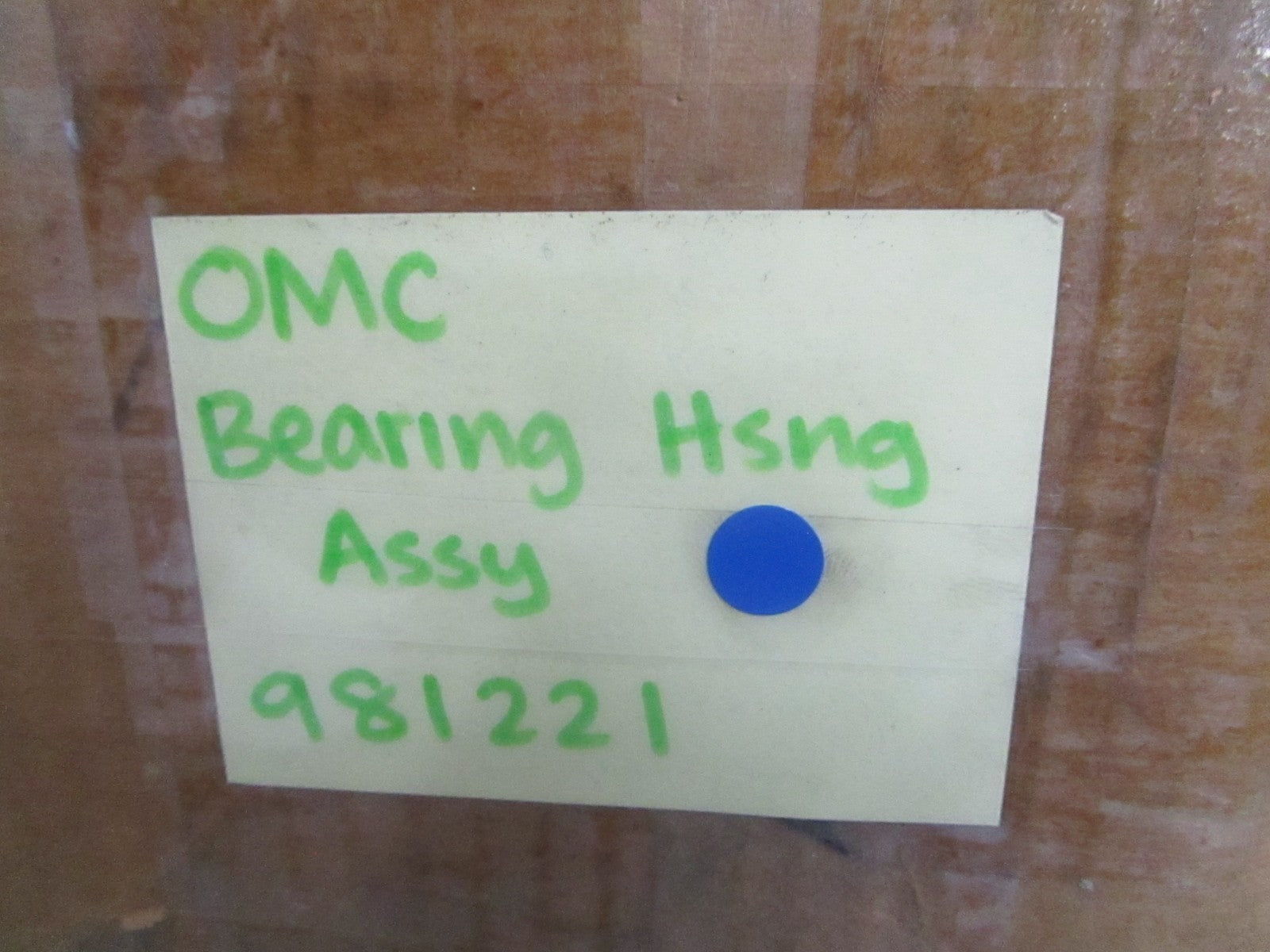 *NEW OEM* 0820 OMC Johnson Evinrude Bearing Housing 981221 0981221