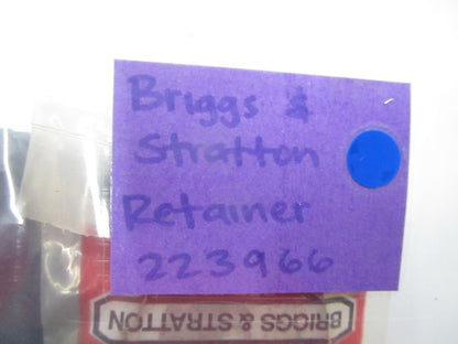 NEW OEM 223966 Briggs & Stratton Retainer 0810