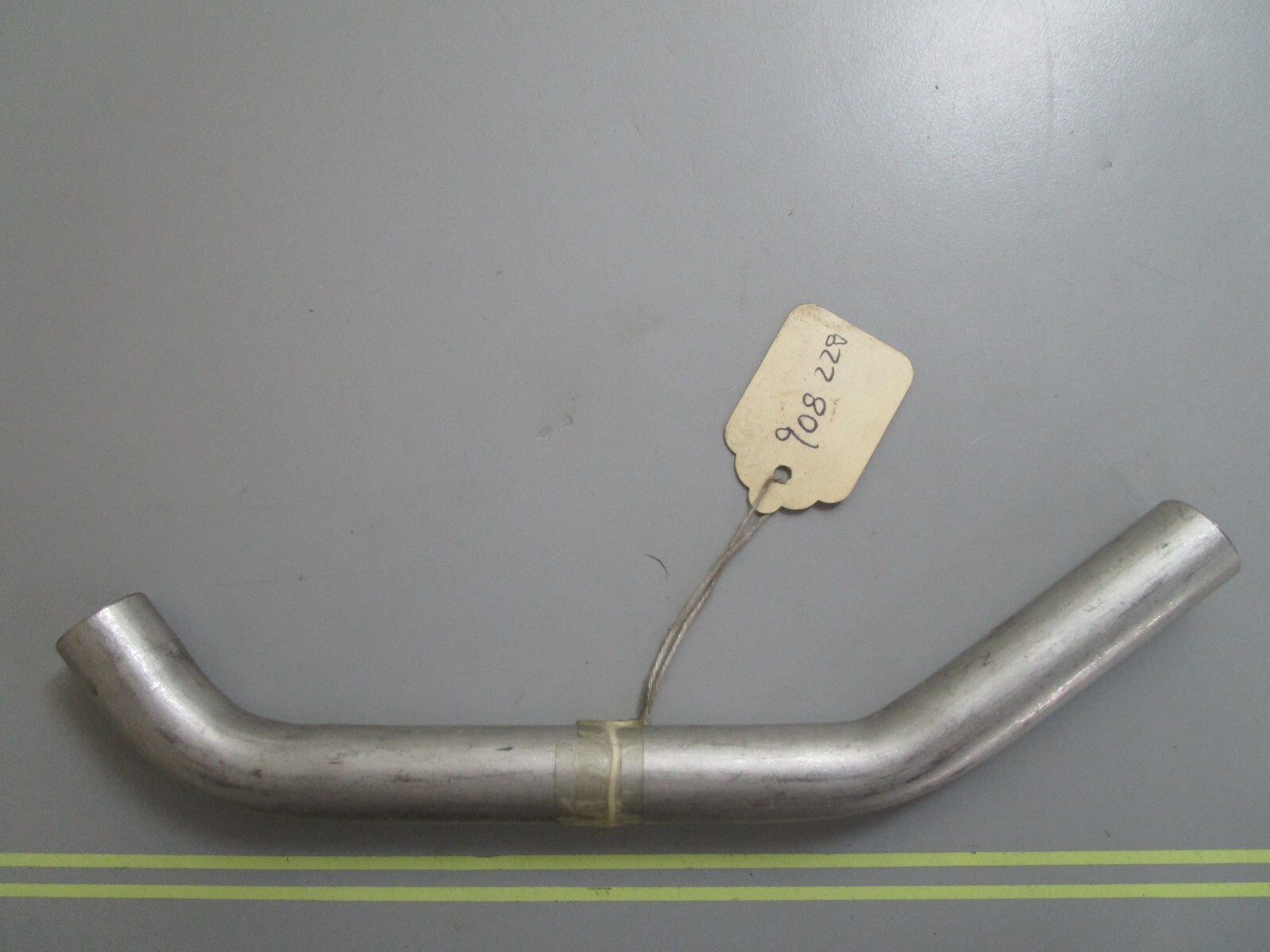 *NEW OEM* 0810 OMC Johnson Evinrude Intake Water Tube 908228 0908228