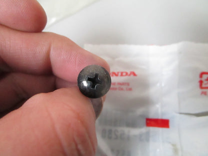 NEW OEM 93903-15280 Honda Tappet Screw 0810