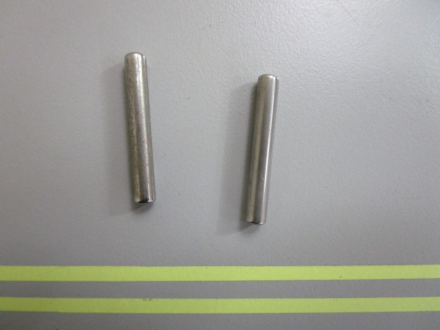 *NEW OEM* (LOT OF 2) 0810 OMC Johnson Evinrude Needle Bearing 381025 0381025