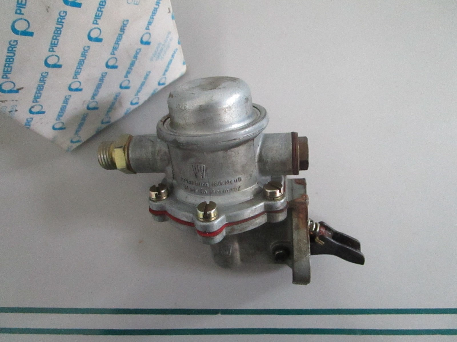 NEW OEM 0010914901 Mercedes-Benz Fuel Pump 0820