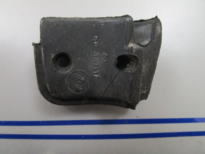 *NEW OEM* 0810 OMC Johnson Evinrude Grommet 327117 0327117