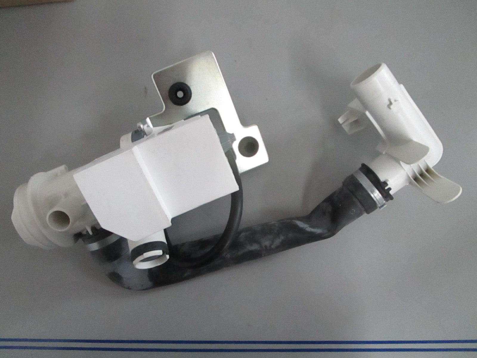 *NEW* 0820 Supco Washer Pump LP1700A Replaces: DC96-01700A