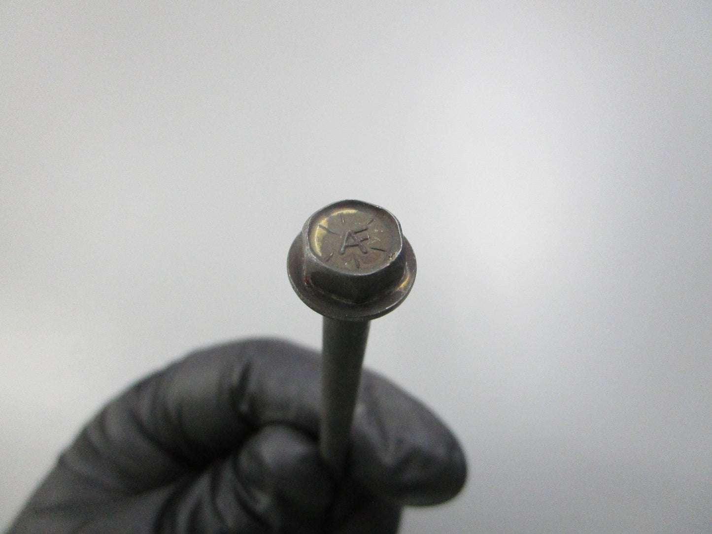 NEW OEM 387938 0387938 OMC Johnson Evinrude Bolt 0810